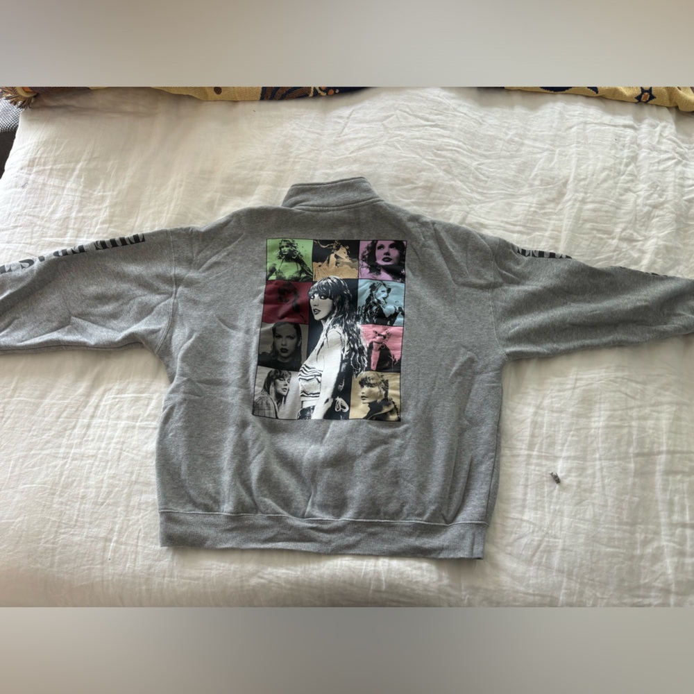Taylor Swift Eras Tour Quarter Zip Sweatshirt XL